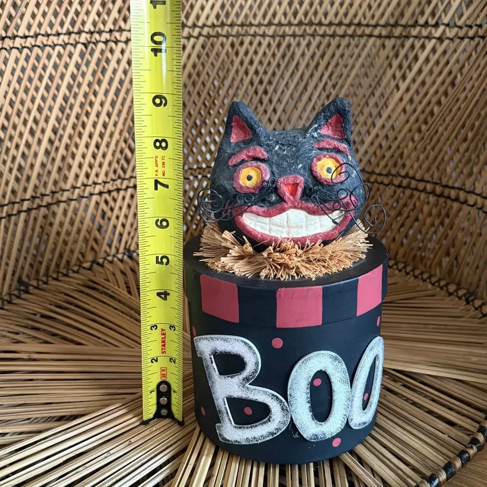 Vintage Style Paper Mache round box with black cat head 